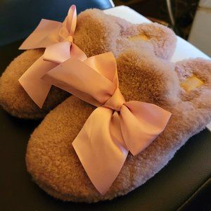 UGG Lavender Addison Genuine Curly Shearling Slipper